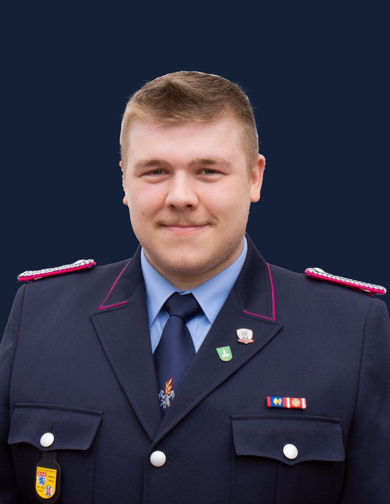 Tom Benninghoven, stellvertretender Ortsbrandmeister, in Dienstuniform